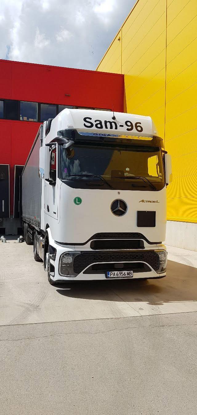 Камион Mercedes Actros